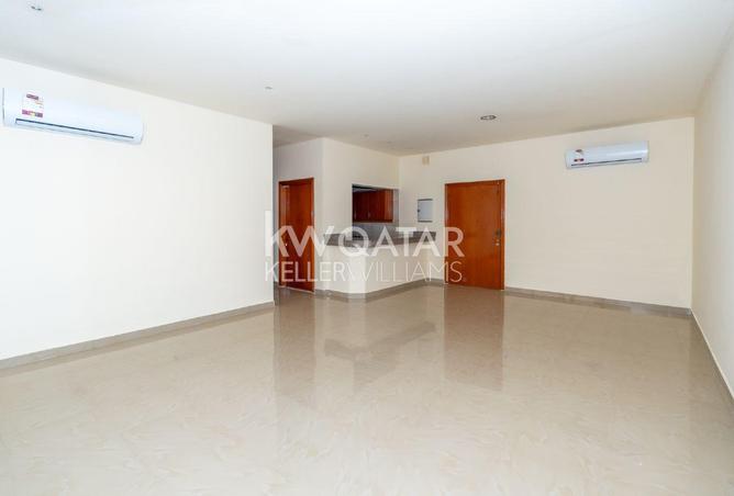965271 - Property Image 3
