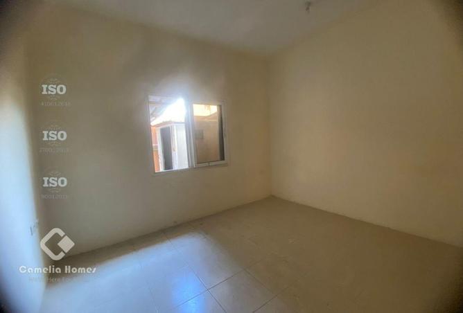 989784 - Property Image 2