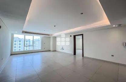 Empty Room image for: Apartment - 2 Bedrooms - 2 Bathrooms for rent in Abu Jabair Street - Al Muntazah - Doha, Image 1