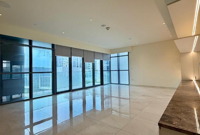 985694 - Property Image 3