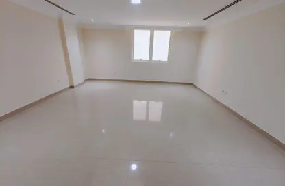 Apartment - 4 Bedrooms - 4 Bathrooms for rent in Old Airport Road - Old Airport Road - Doha