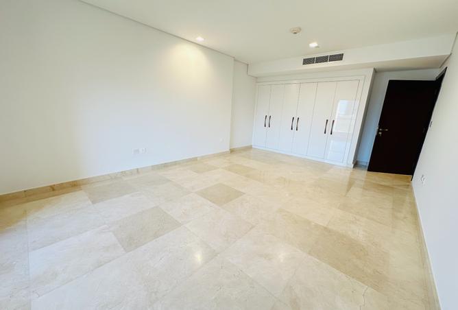 852758 - Property Image 2