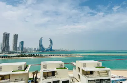 Duplex - 4 Bedrooms - 6 Bathrooms for sale in Gewan Island - The Pearl Island - Doha