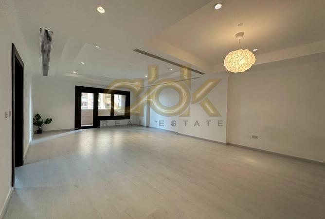 983575 - Property Image 2