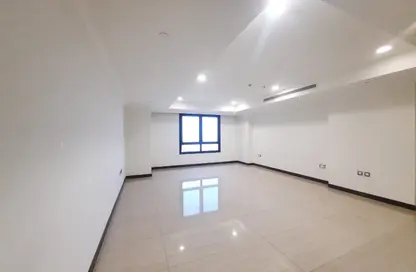 Apartment - 2 Bedrooms - 2 Bathrooms for rent in Tuscan Tower - Porto Arabia - The Pearl Island - Doha