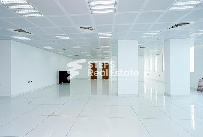 985703 - Property Image 3