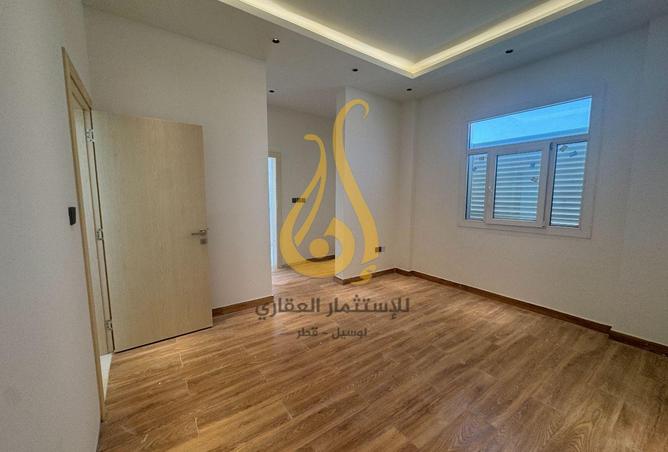 895823 - صورة العقار 2