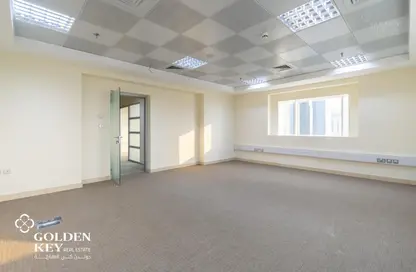 مساحات مكتبية - استوديو - 2 حمامات للايجار في برج وست باي - الخليج الجنوبي - الخليج الغربي - الدوحة