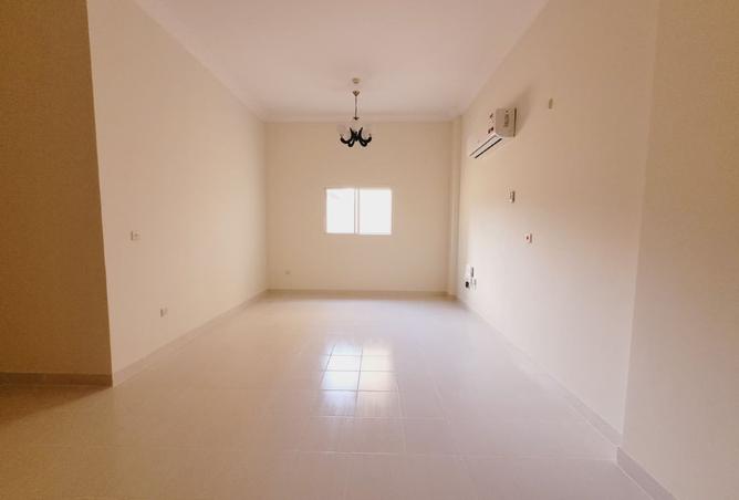 957891 - Property Image 2