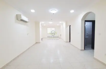 شقة - 2 غرف نوم - 2 حمامات للايجار في شارع النصر - النصر - الدوحة