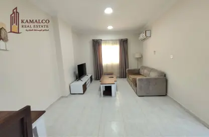 Apartment - 1 Bedroom - 1 Bathroom for rent in Umm Ghwailina Comm - Umm Ghuwalina - Umm Ghuwailina - Doha