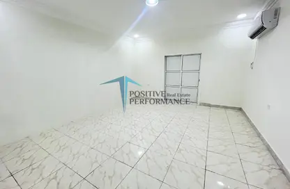 Apartment - 4 Bedrooms - 2 Bathrooms for rent in Old Airport Road - Old Airport Road - Doha