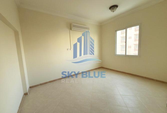 1002298 - Property Image 3