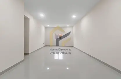 Apartment - 2 Bedrooms - 2 Bathrooms for rent in Al Nasr Street - Al Nasr - Doha