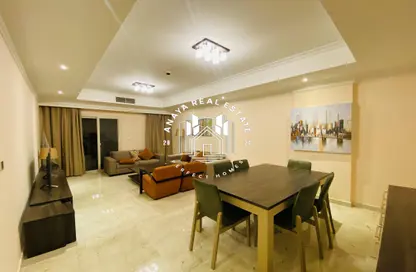 شقة - 2 غرف نوم - 2 حمامات للايجار في فريج بن محمود - الدوحة