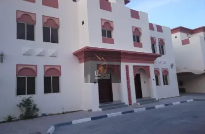 مجمع سكني - 3 غرف نوم - 4 حمامات للايجار في مريخ - المريخ - الدوحة
