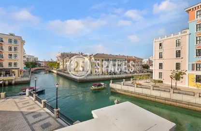 Apartment - 3 Bedrooms - 4 Bathrooms for rent in Carnaval - Qanat Quartier - The Pearl Island - Doha