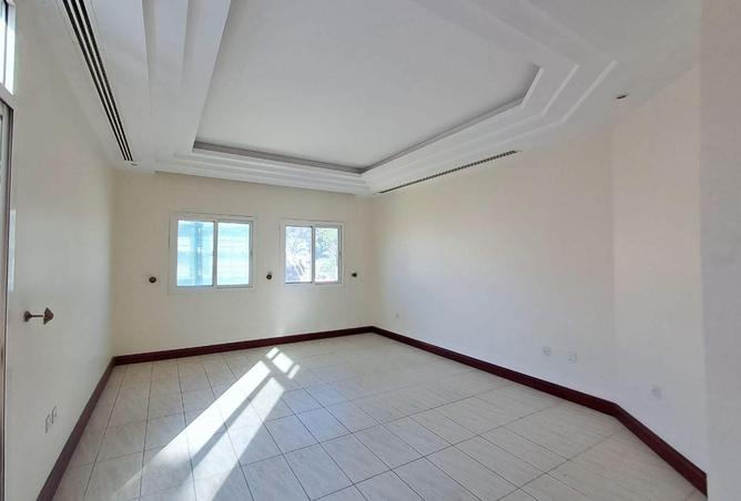 967512 - Property Image 2