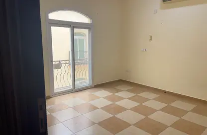 Apartment - 3 Bedrooms - 3 Bathrooms for rent in Tawar Compound - Al Duhail - Al Duhail - Doha