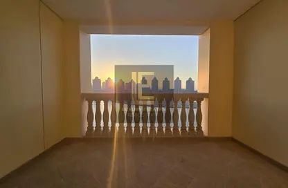 Apartment - 2 Bedrooms - 3 Bathrooms for sale in Viva West - Viva Bahriyah - The Pearl Island - Doha