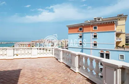 Apartment - 5 Bedrooms - 6 Bathrooms for rent in Mercato - Qanat Quartier - The Pearl Island - Doha