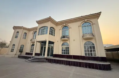 فيلا - 7 غرف نوم - 7 حمامات للايجار في فيلات وست باي - الخليج الجنوبي - الخليج الغربي - الدوحة