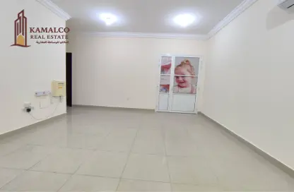 Apartment - 2 Bedrooms - 2 Bathrooms for rent in Al Muntazah Street - Al Muntazah - Doha