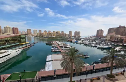 تاون هاوس - غرفة نوم - 1 حمام للبيع في طريق بورتو الغربي - بورتو أرابيا - جزيرة اللؤلؤة - الدوحة