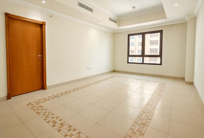 989566 - Property Image 2