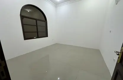 Apartment - 3 Bedrooms - 1 Bathroom for rent in Madinat Khalifa South - Madinat Khalifa - Doha