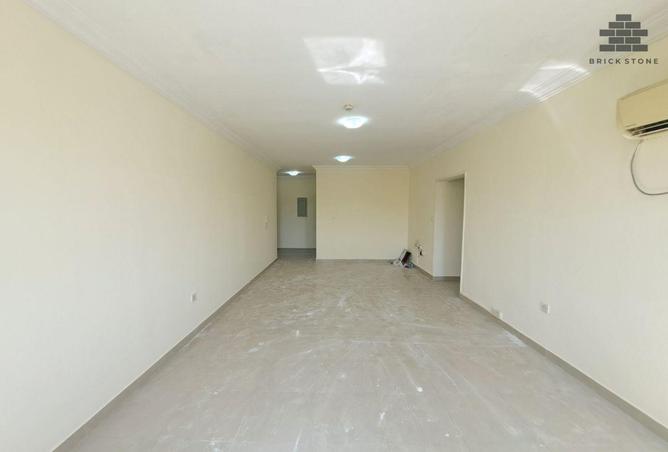 942020 - Property Image 2