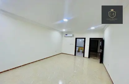 Empty Room image for: Compound - 6 Bedrooms - 6 Bathrooms for rent in Souk Al gharaffa - Al Gharrafa - Doha, Image 1