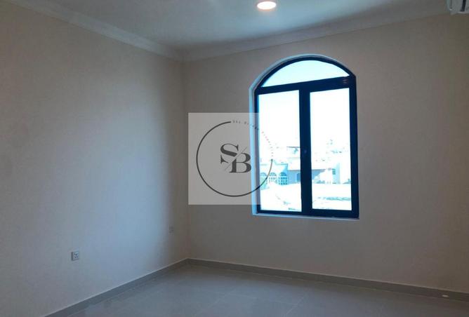 979760 - Property Image 2