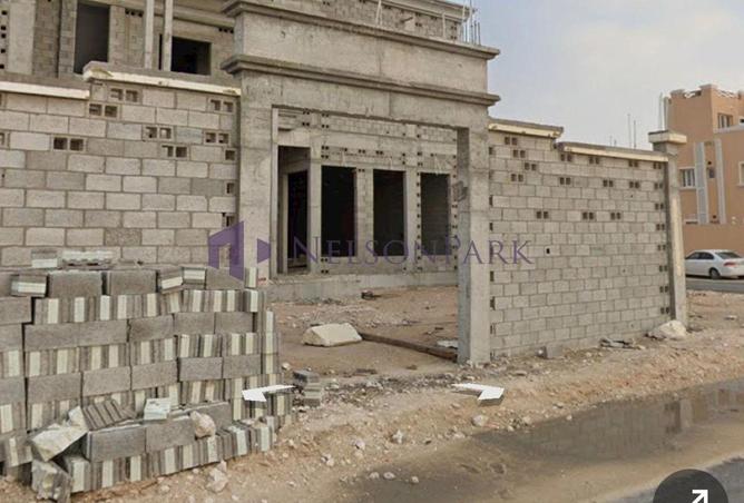 989801 - Property Image 3