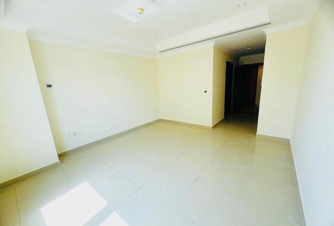 926575 - Property Image 3