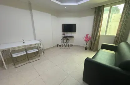 Apartment - 1 Bedroom - 2 Bathrooms for rent in Salaja Street - Doha Al Jadeed - Doha
