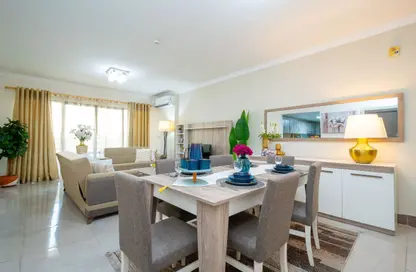 Apartment - 2 Bedrooms - 2 Bathrooms for rent in Ezdan Oasis - Al Wukair - Al Wakra