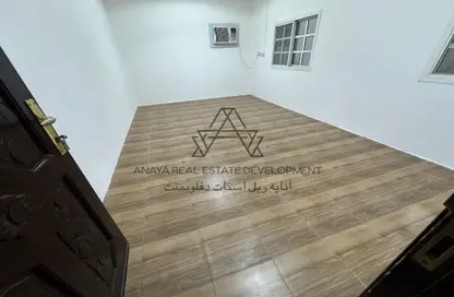 شقة - 1 حمام للايجار في الدفنة - الدفينة - الدوحة
