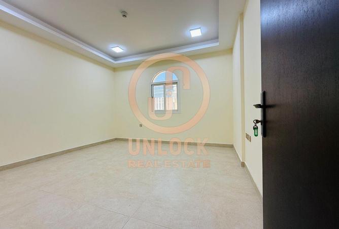 929762 - Property Image 3