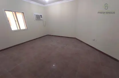 Apartment - 3 Bedrooms - 3 Bathrooms for rent in Al Mansoura - Al Mansoura - Doha