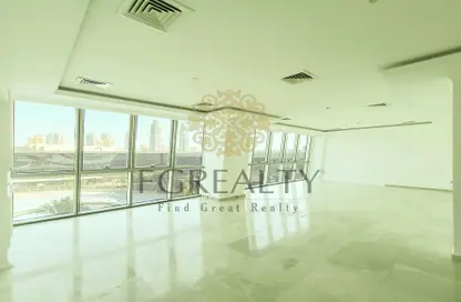 Apartment - 3 Bedrooms - 4 Bathrooms for sale in Zig Zag Tower A - Zig Zag Towers - West Bay - Doha