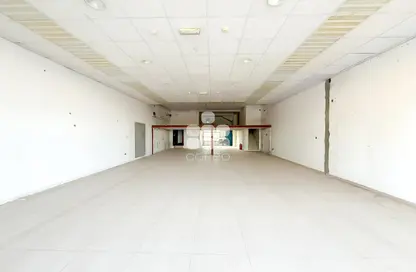 معرض - استوديو - 1 حمام للايجار في طريق سلوى - المنطقة الصناعية القديمة - الريان - الدوحة