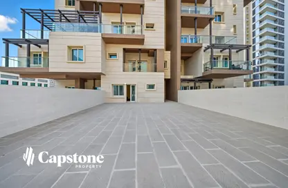 Apartment - 1 Bedroom - 2 Bathrooms for rent in Marina Tower 02 - Marina District - Lusail