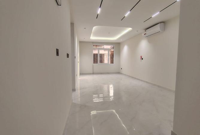 995766 - Property Image 3