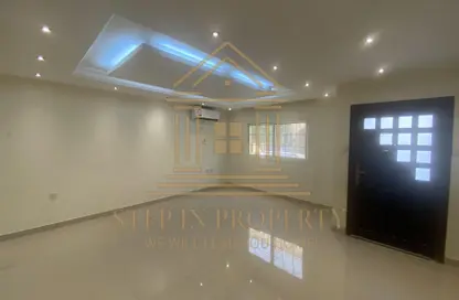 مجمع سكني - 4 غرف نوم - 4 حمامات للايجار في شارع الوعب - الوعب - الدوحة