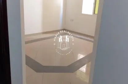 شقة - 3 غرف نوم - 3 حمامات للايجار في المنتزه - الدوحة