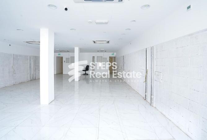 944136 - Property Image 2