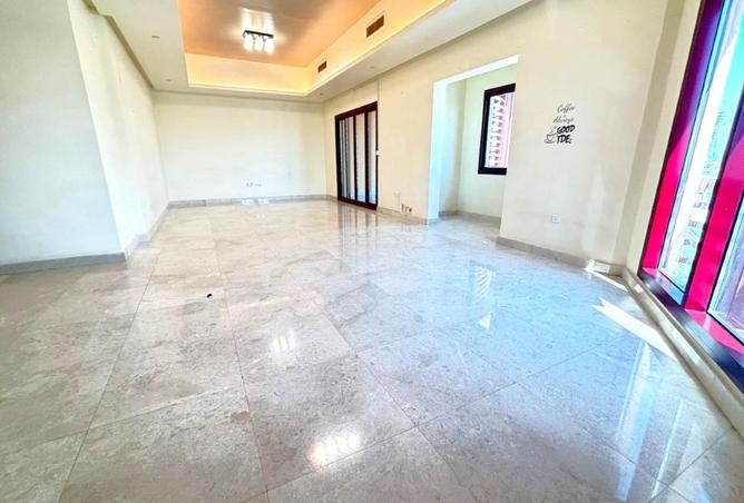 966435 - Property Image 2