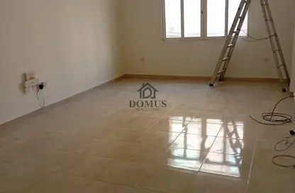 Apartment - 2 Bedrooms - 2 Bathrooms for rent in Tadmur Street - Old Airport Road - Doha