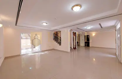 Villa - 4 Bedrooms - 5 Bathrooms for rent in Wadi Al Markh - Muraikh - AlMuraikh - Doha